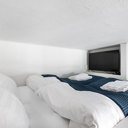 Wehost Spacious Studio For 5 With A Kitchen Helsinki Luaran gambar