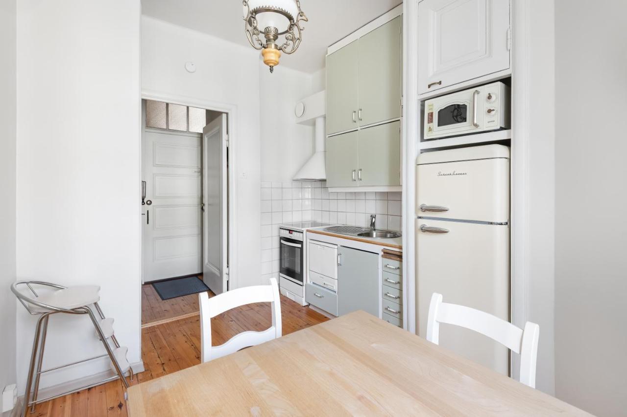 Wehost Spacious Studio For 5 With A Kitchen Helsinki Luaran gambar